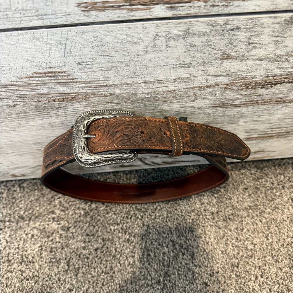 Source Unknown Brown Belt with Silver Buckle - Picture 1 of 5
